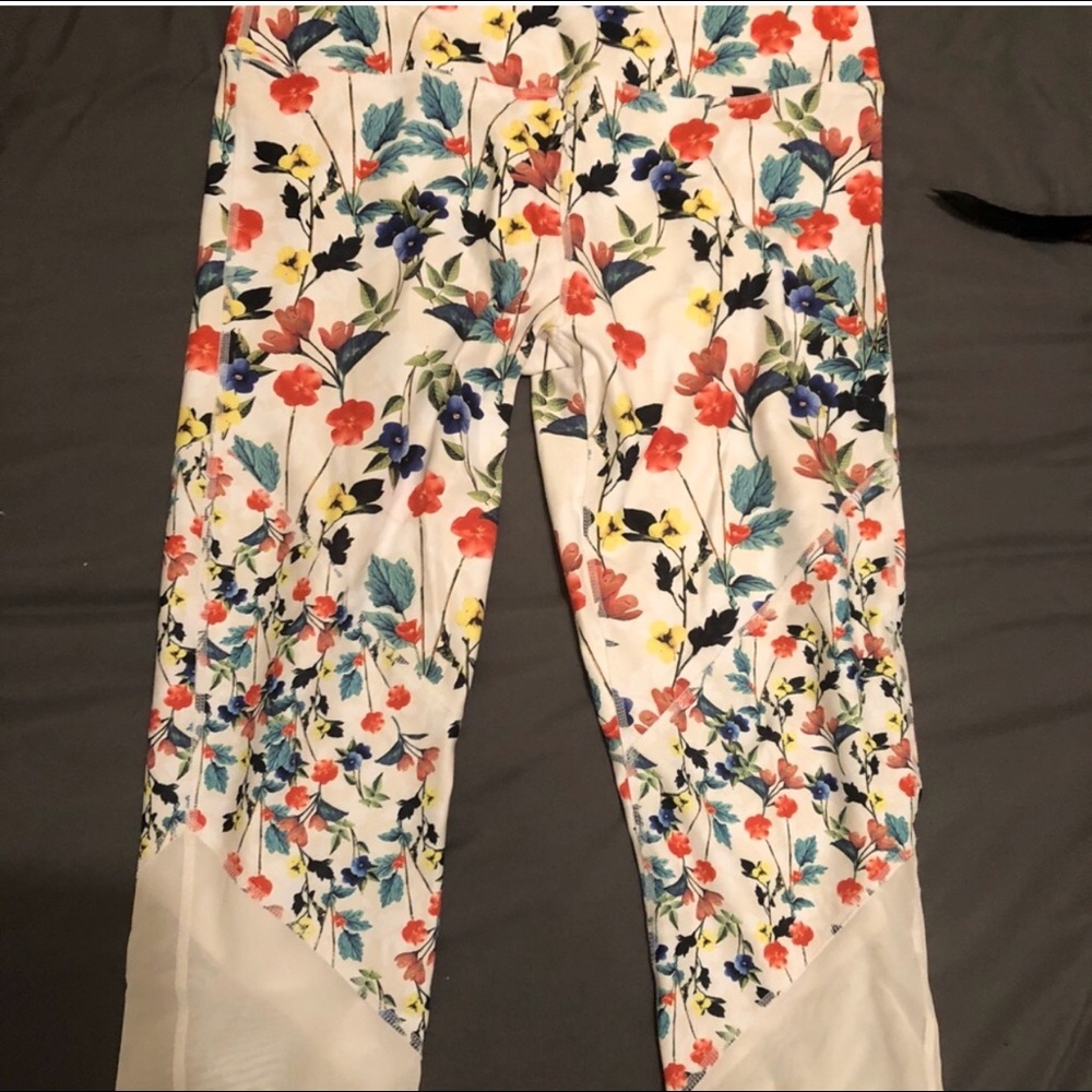 Fabletics cropped leggings